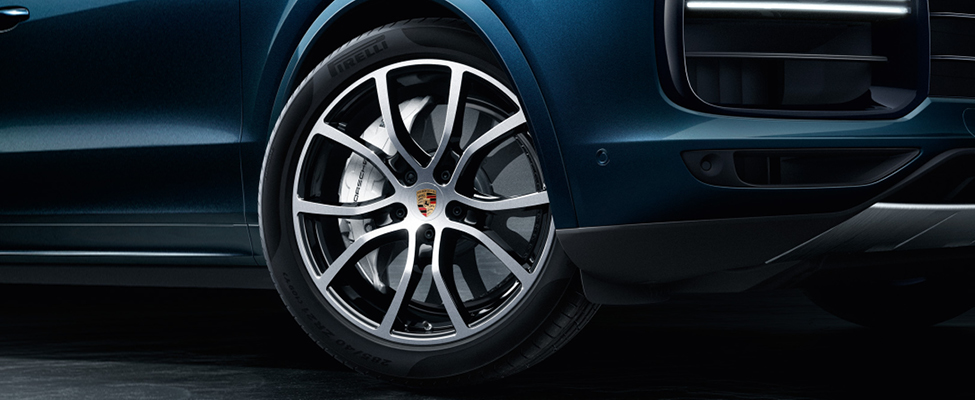 The 2019 Porsche Cayenne Turbo comes standard with surface coated brakes.