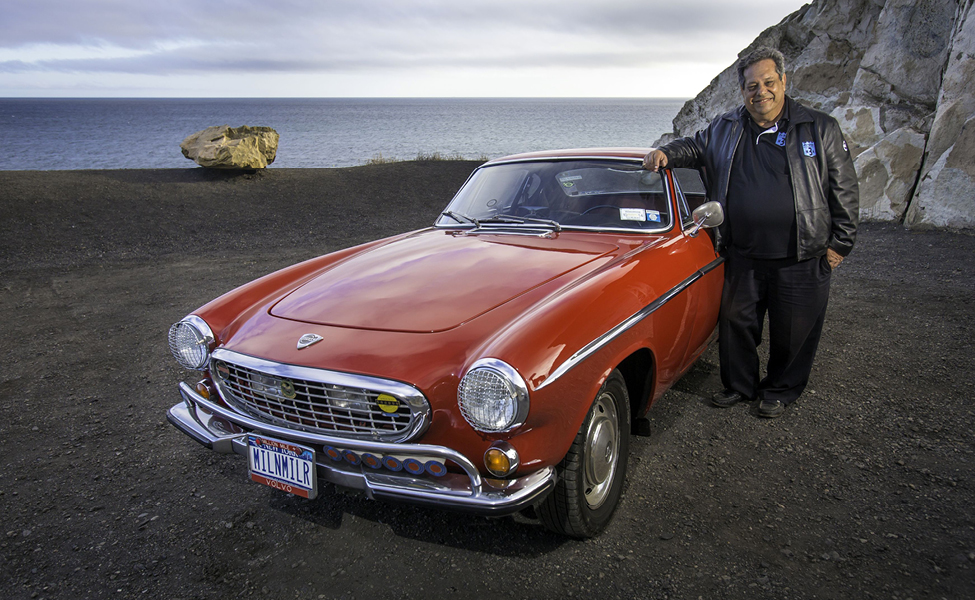 Irv Gordon and his Volvo P1800.