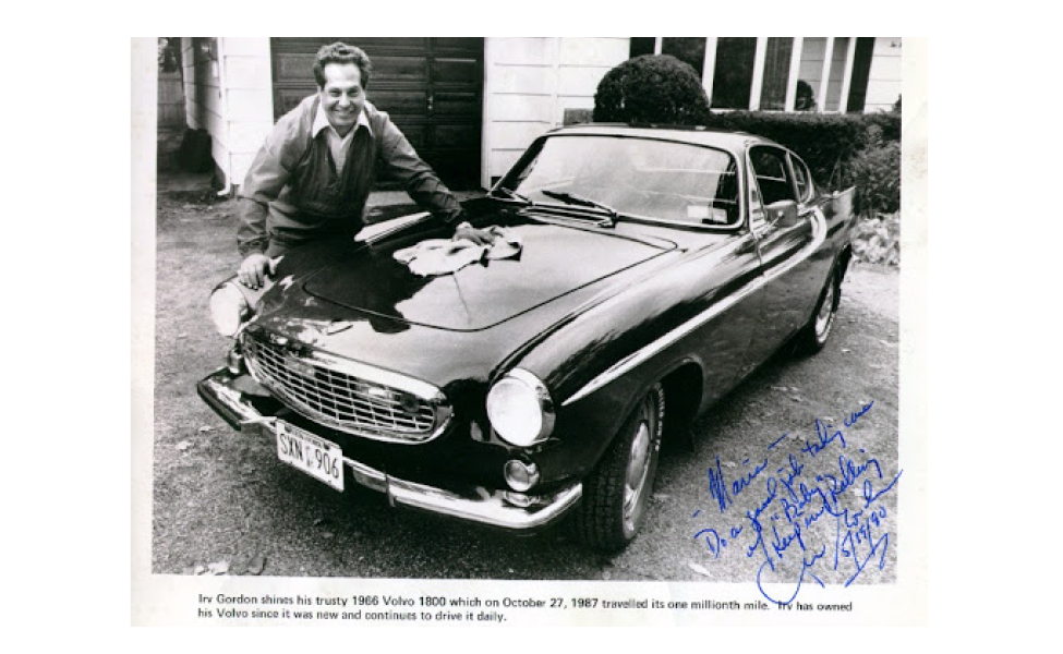 Irv Gordon and his Volvo P1800 when he hit 1 million miles.